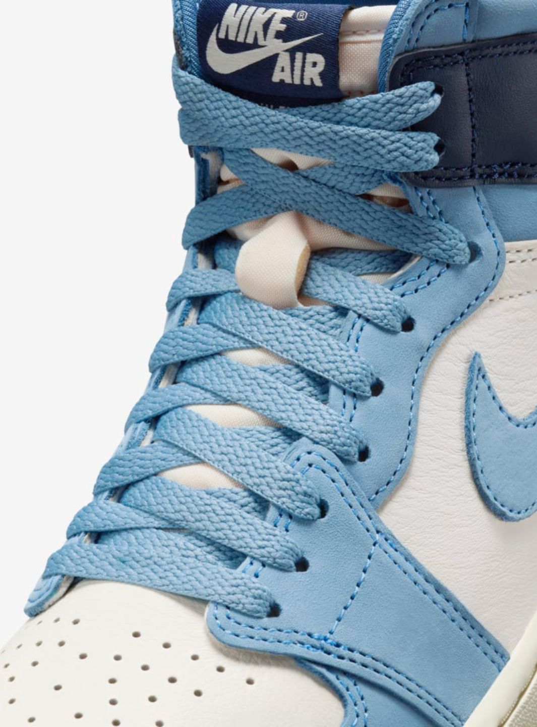 Air Jordan 1 High OG First in Flight