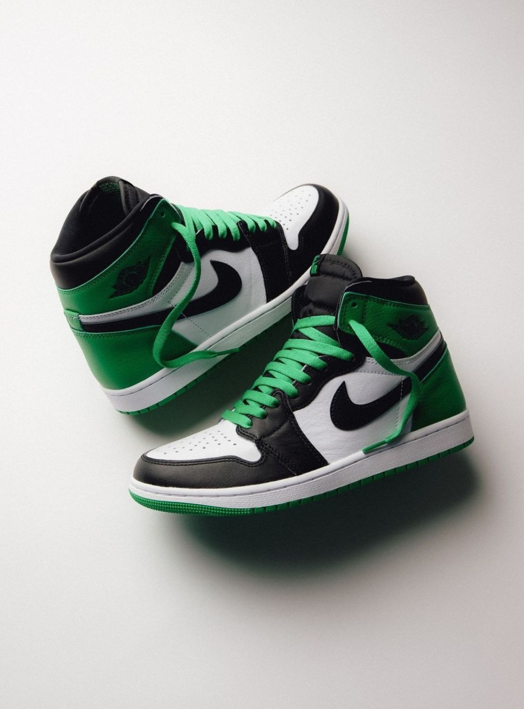 Air Jordan 1 Retro High OG Lucky Green