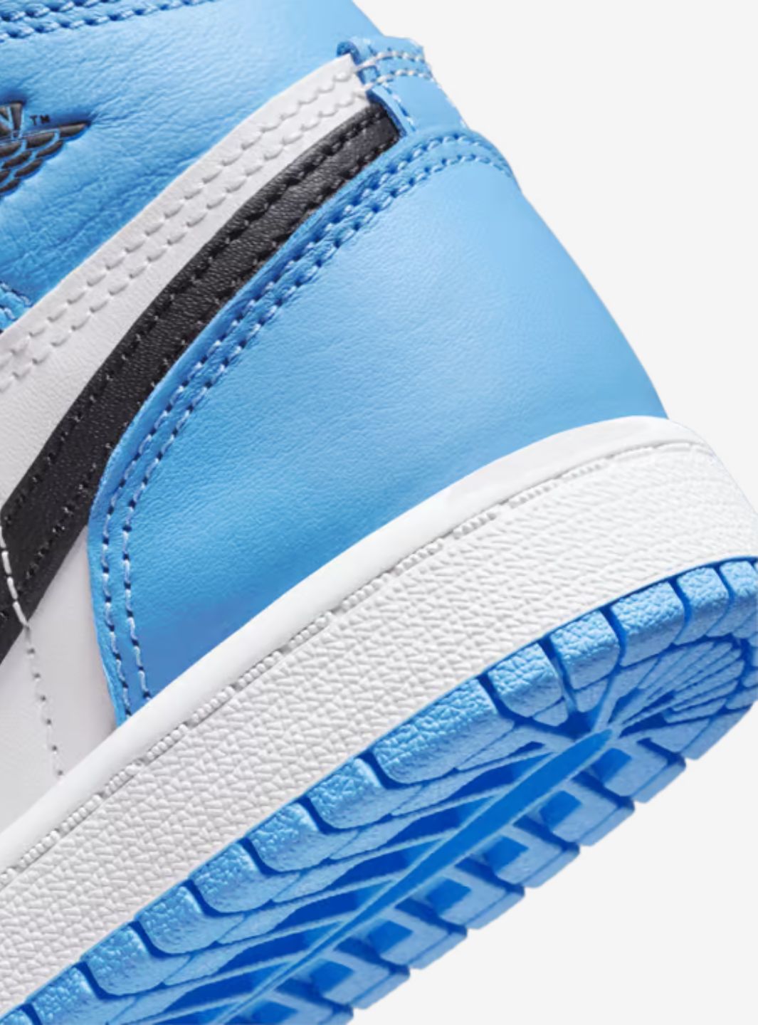 Air Jordan 1 Retro High OG UNC Toe (PS)