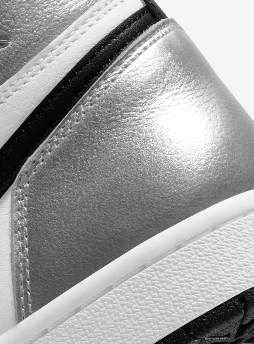 Air Jordan 1 Retro High Silver Toe
