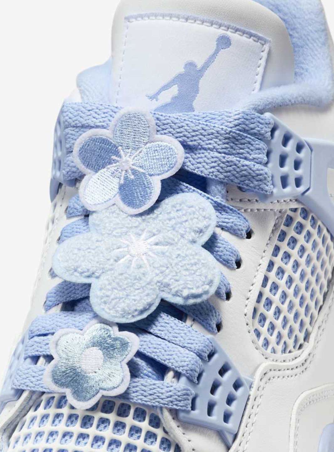 Air Jordan 4 Retro Aluminum Forget Me Not