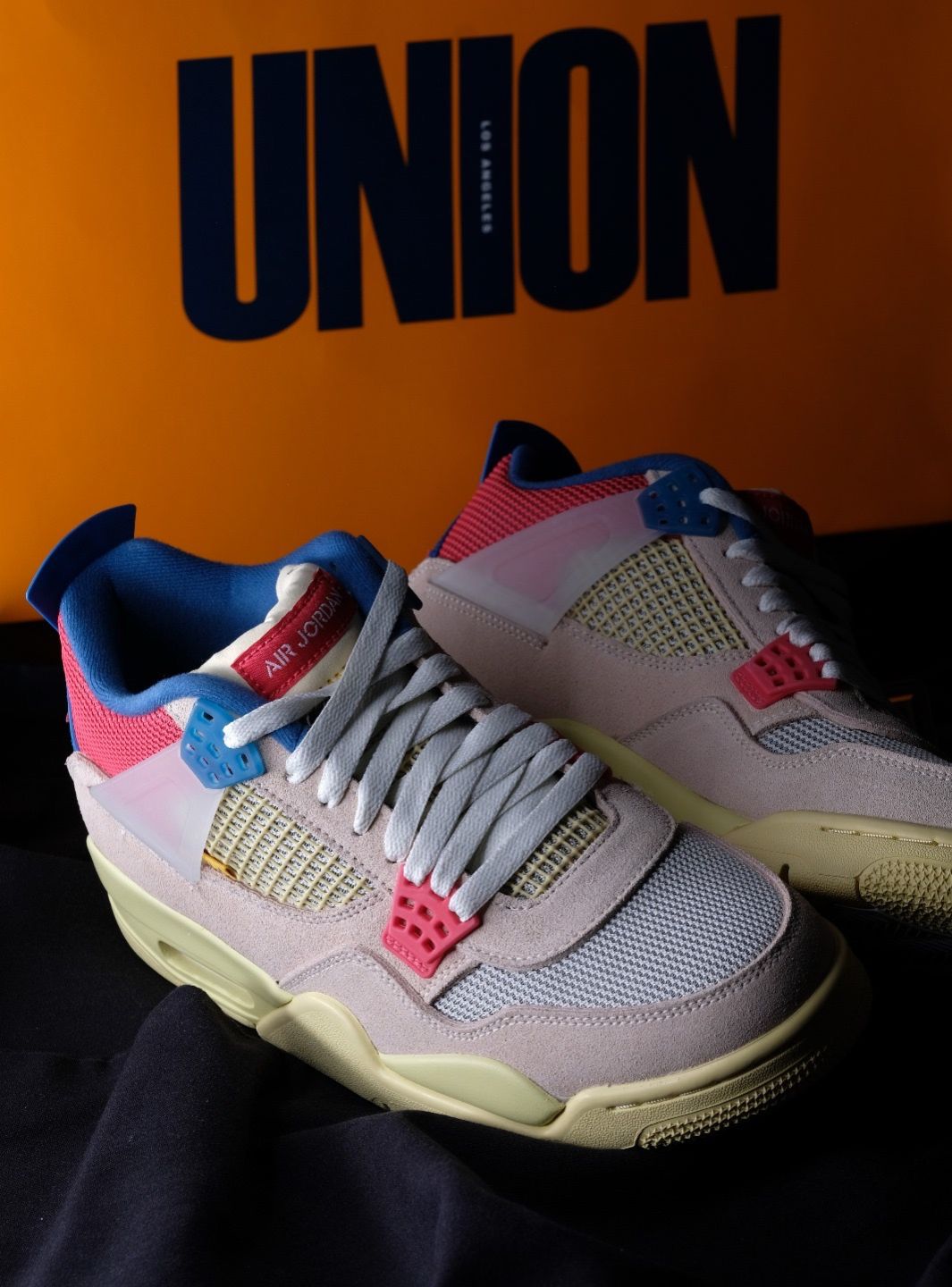 Air Jordan 4 Retro Union Guava Ice