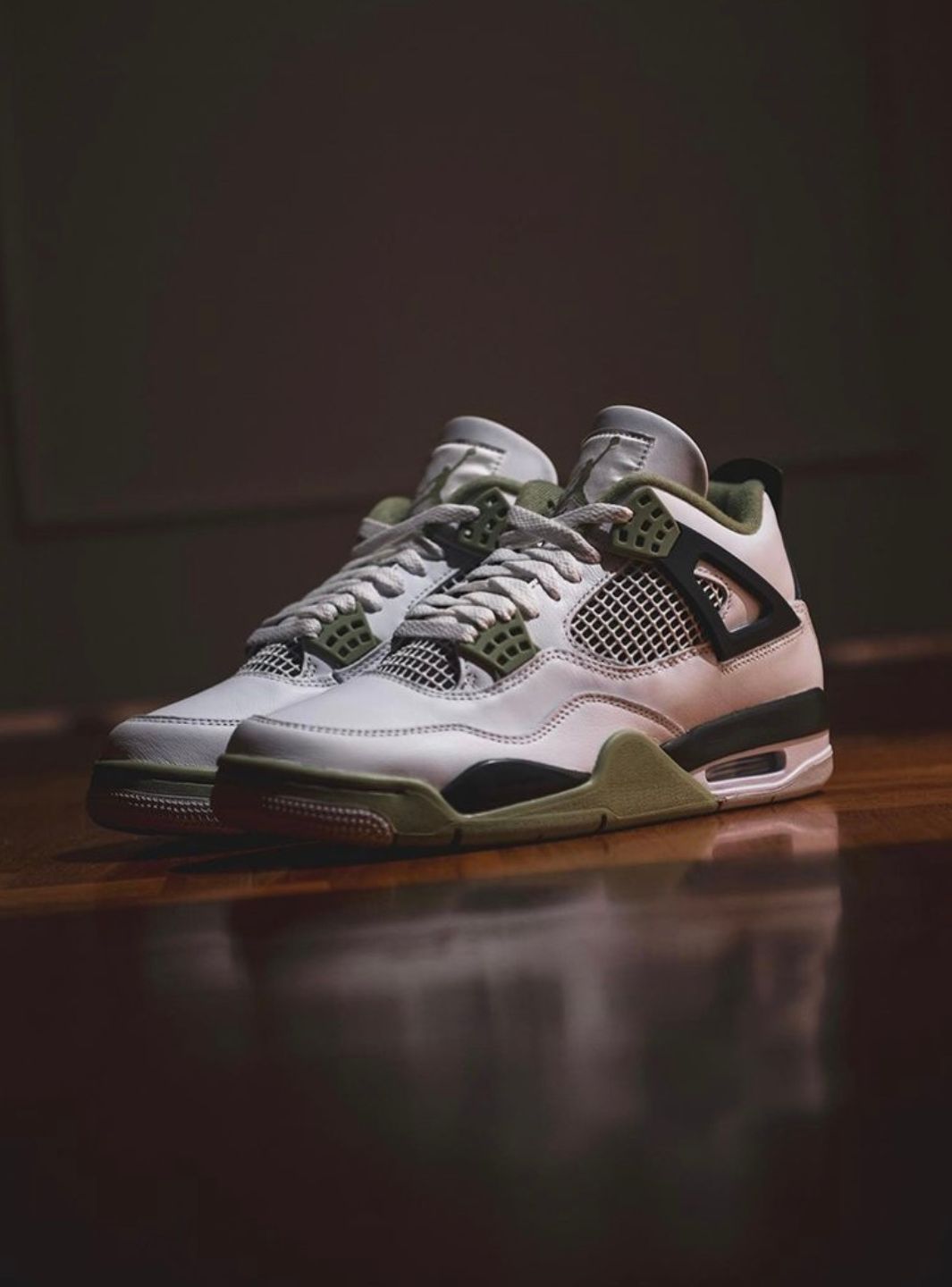 Air Jordan 4 Seafoam