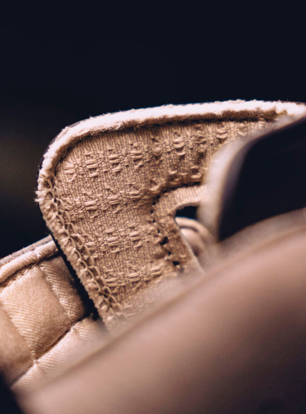 Air Jordan 6 Retro A Ma Maniére Smokey Mauve