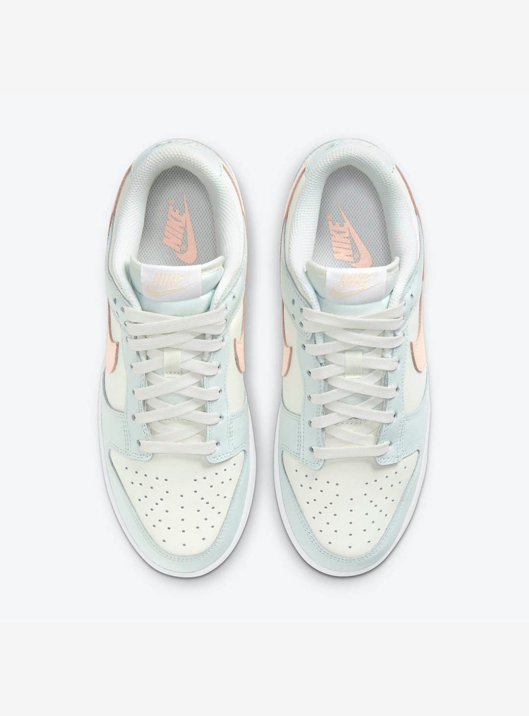 Nike Dunk Low Barely Green