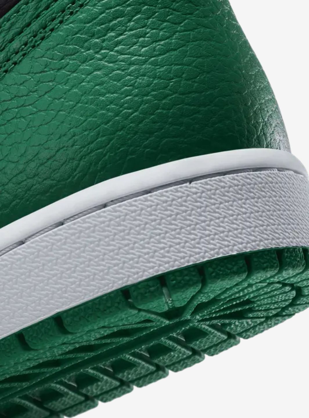 Air Jordan 1 Retro High Pine Green Black