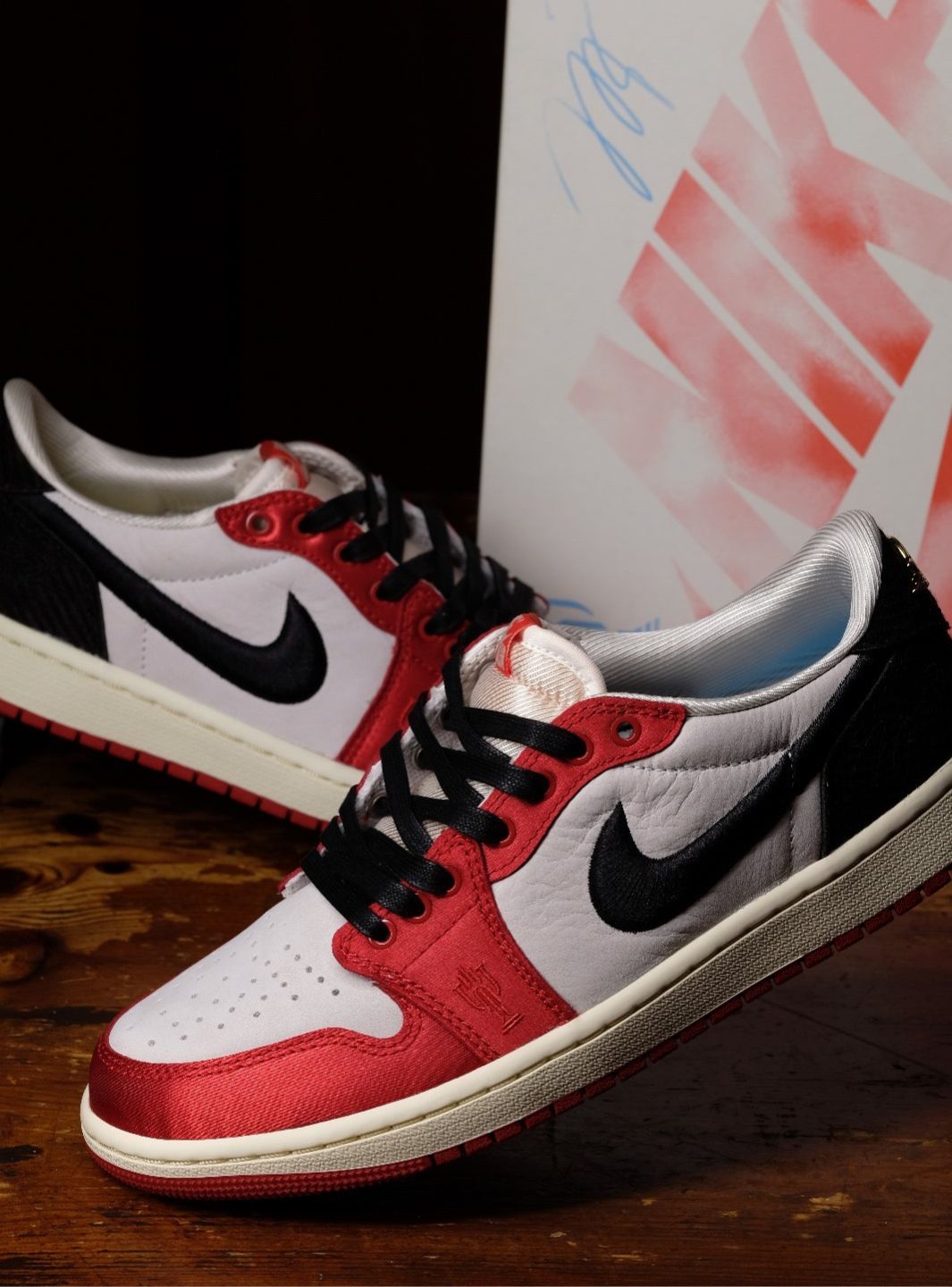 Air Jordan 1 Retro Low OG Trophy Room Away