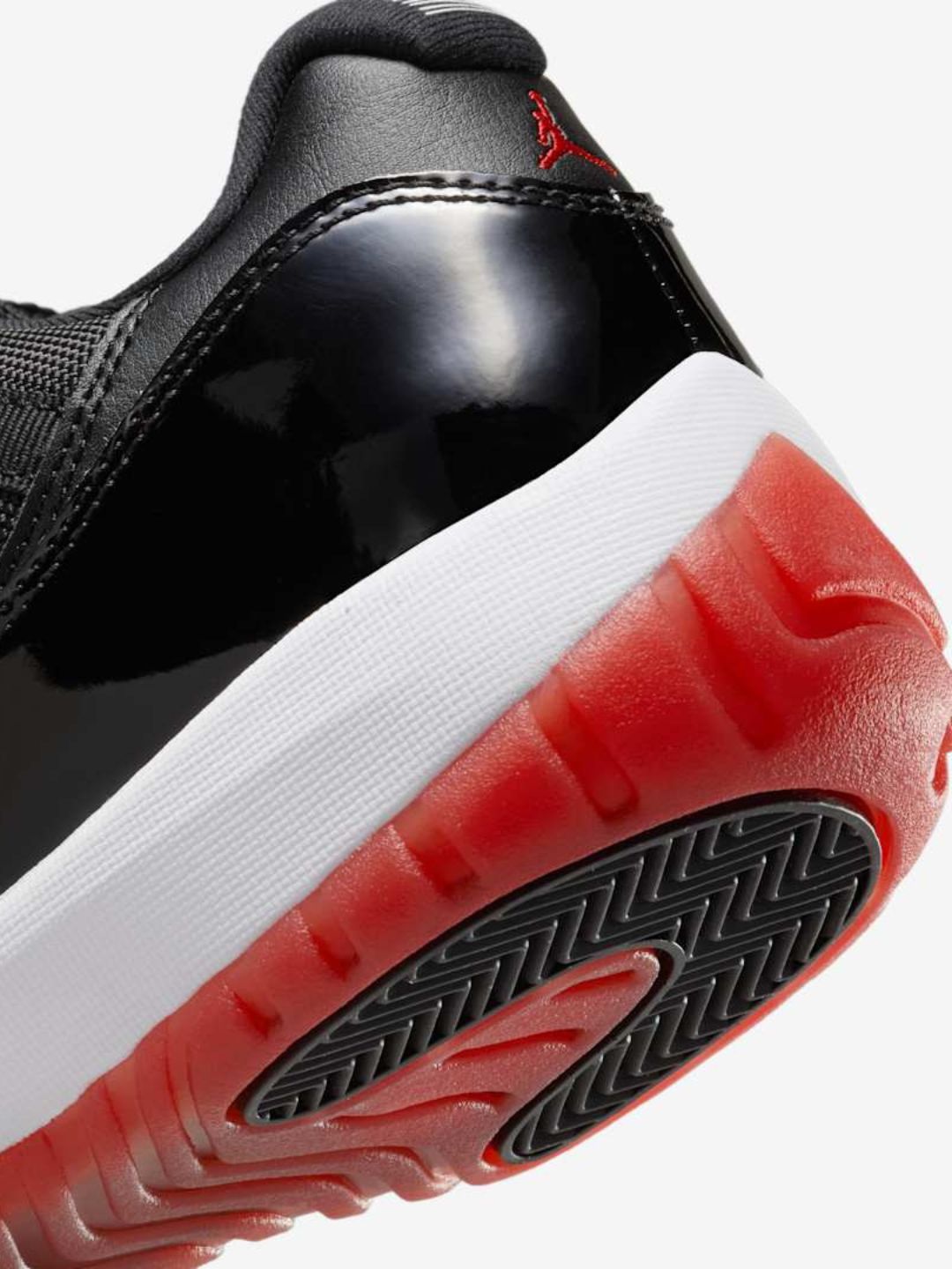 Air Jordan 11 Retro Low Bred (2025)