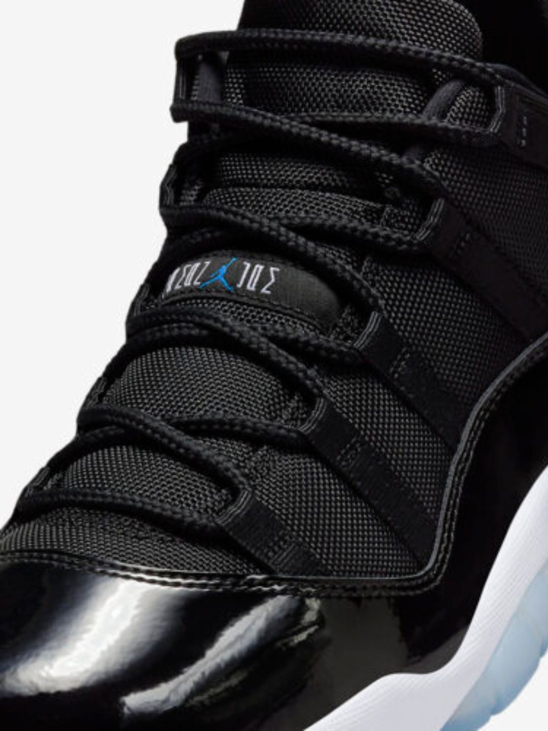Air Jordan 11 Retro Low Space Jam