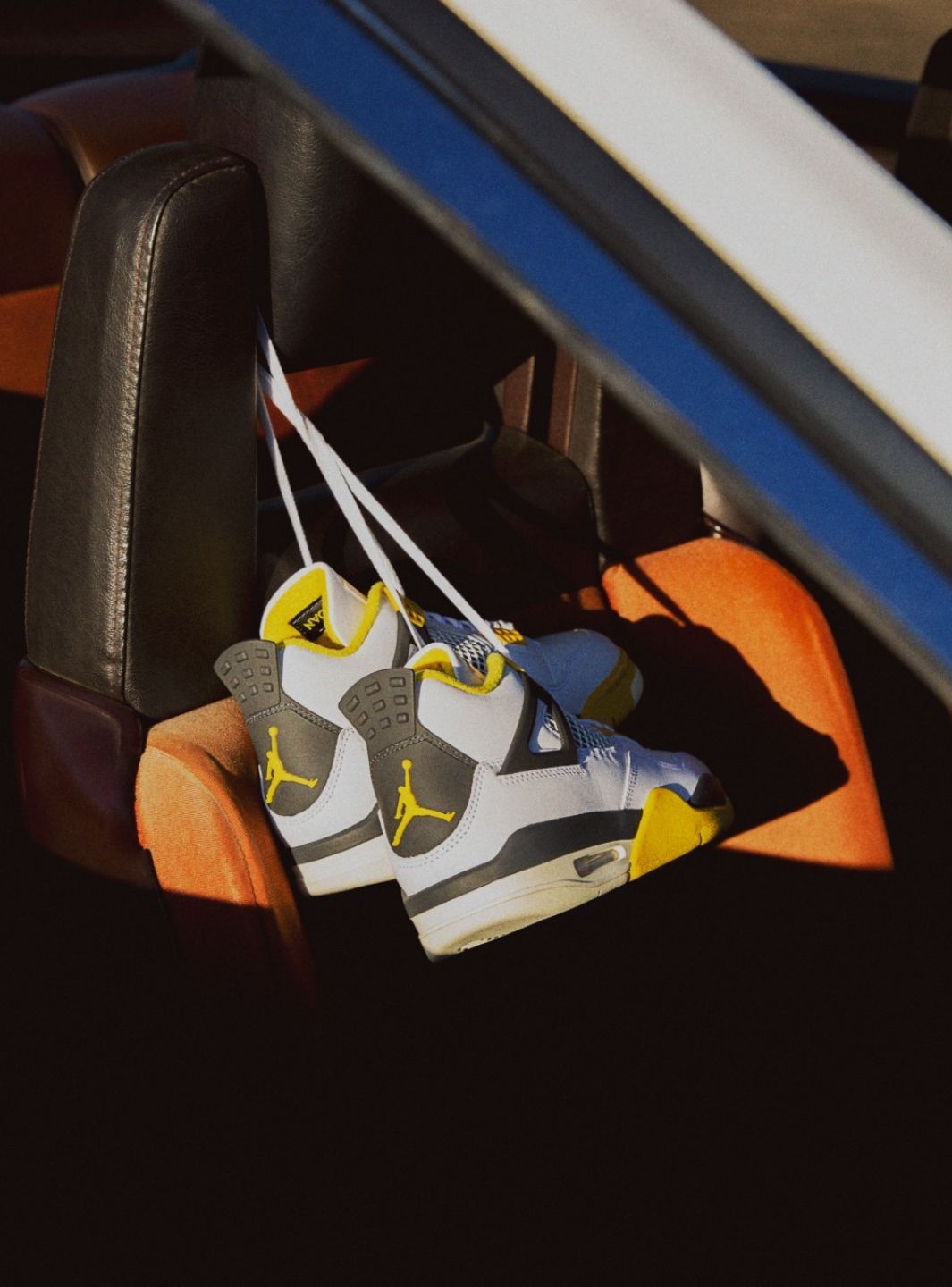 Air Jordan 4 Retro Vivid Sulfur