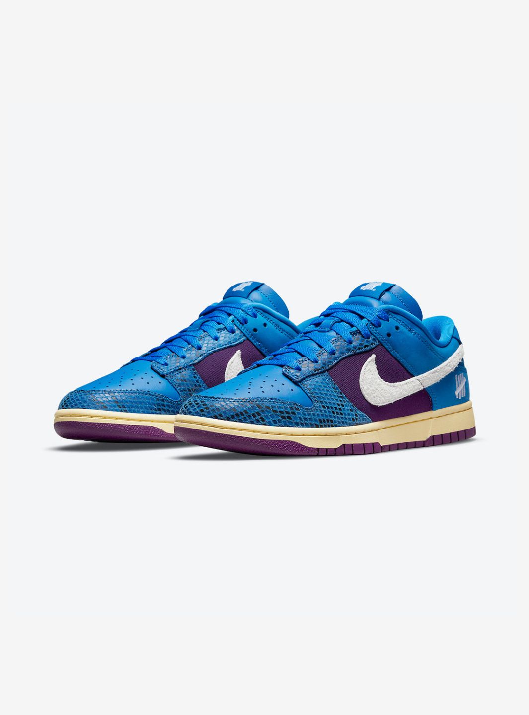 Nike Dunk Low Undefeated 5 On It Dunk vs. AF1