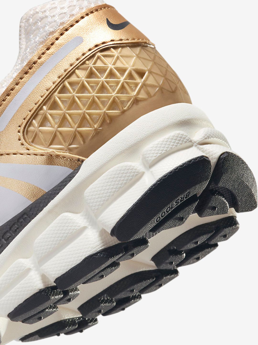 Nike Zoom Vomero 5 Metallic Gold (W)