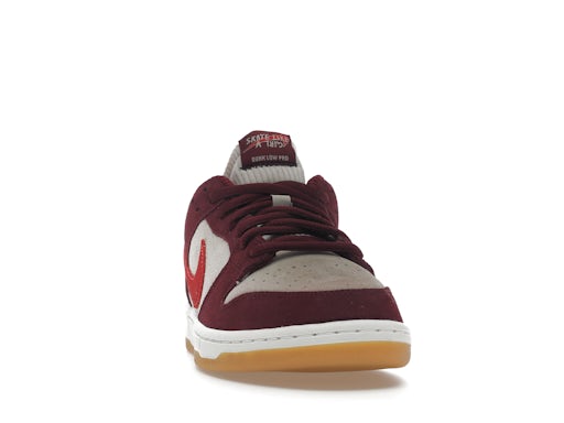 Nike SB Dunk Low Skate Like a Girl