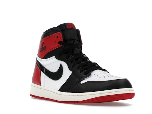 Jordan 1 Retro High OG con punta nera rivisitata