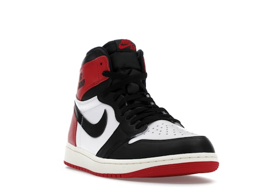 Jordan 1 Retro High OG con punta nera rivisitata