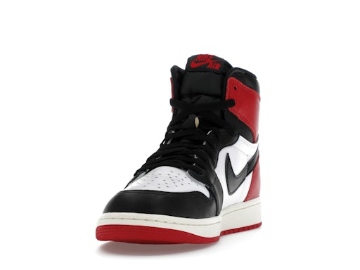 Jordan 1 Retro High OG con punta nera rivisitata