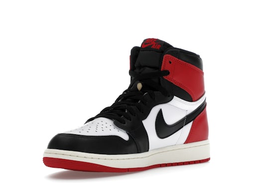 Jordan 1 Retro High OG con punta nera rivisitata