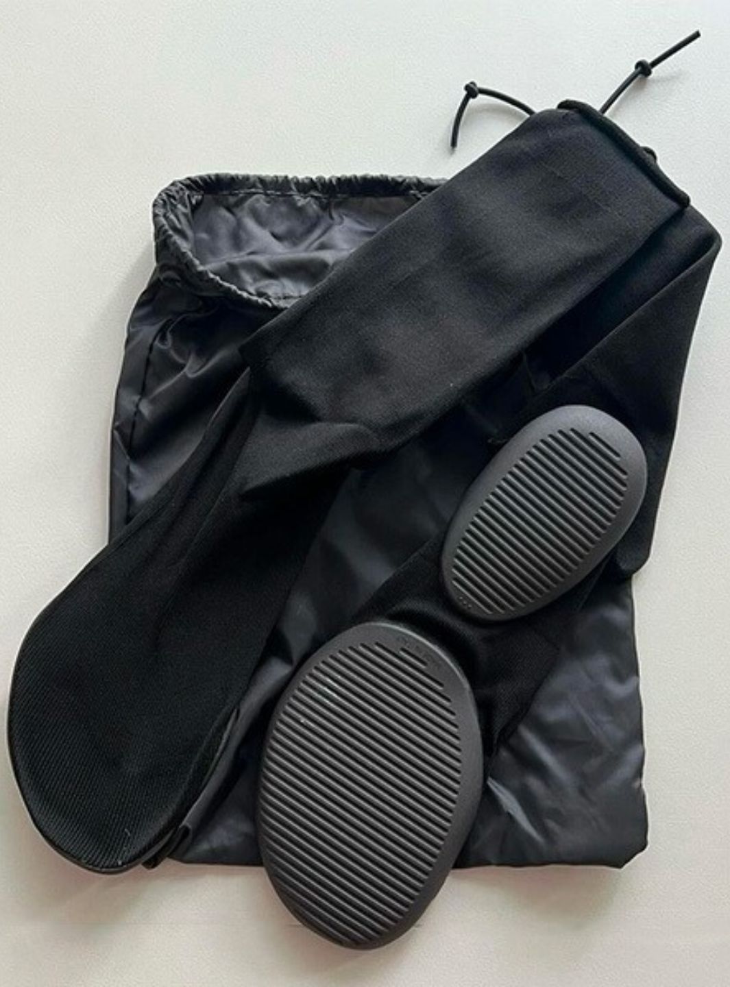 Adidas Yeezy Pods Black