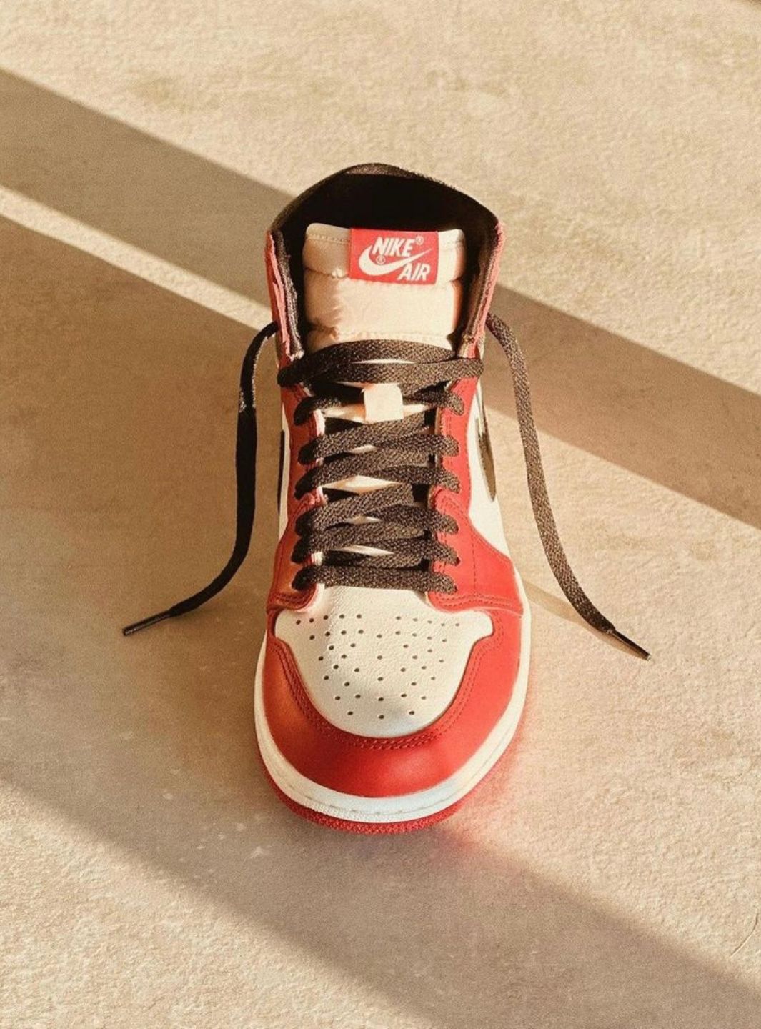 Air Jordan 1 Retro High OG Chicago Lost And Found