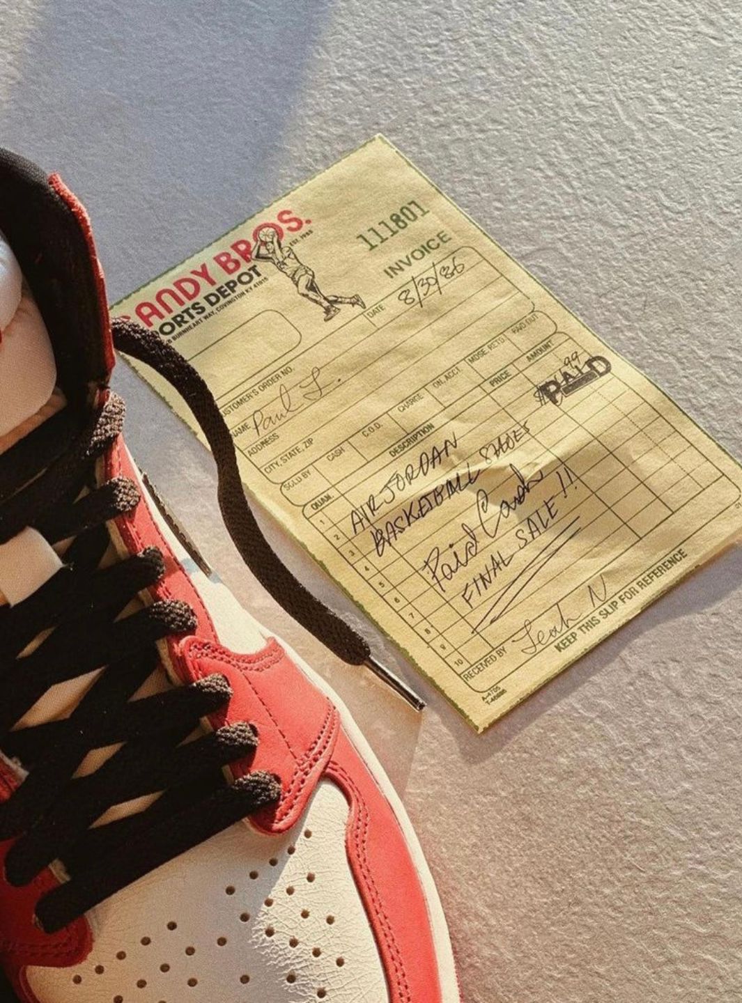 Air Jordan 1 Retro High OG Chicago Lost And Found