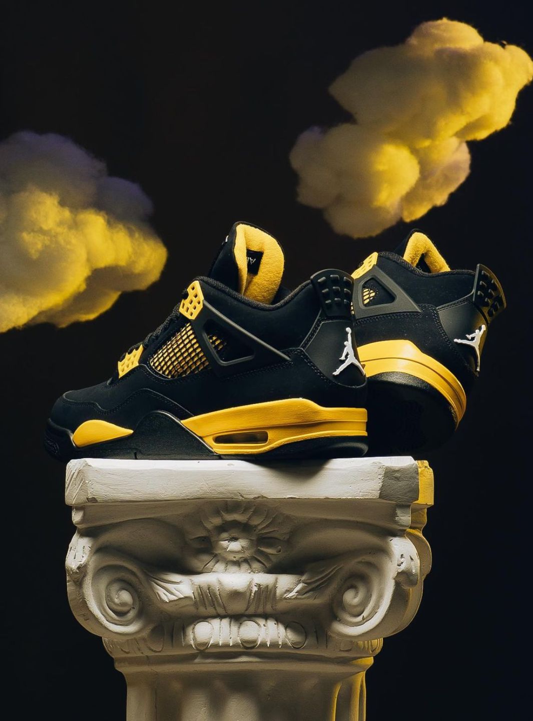 Air Jordan 4 Retro Yellow Thunder (2023)