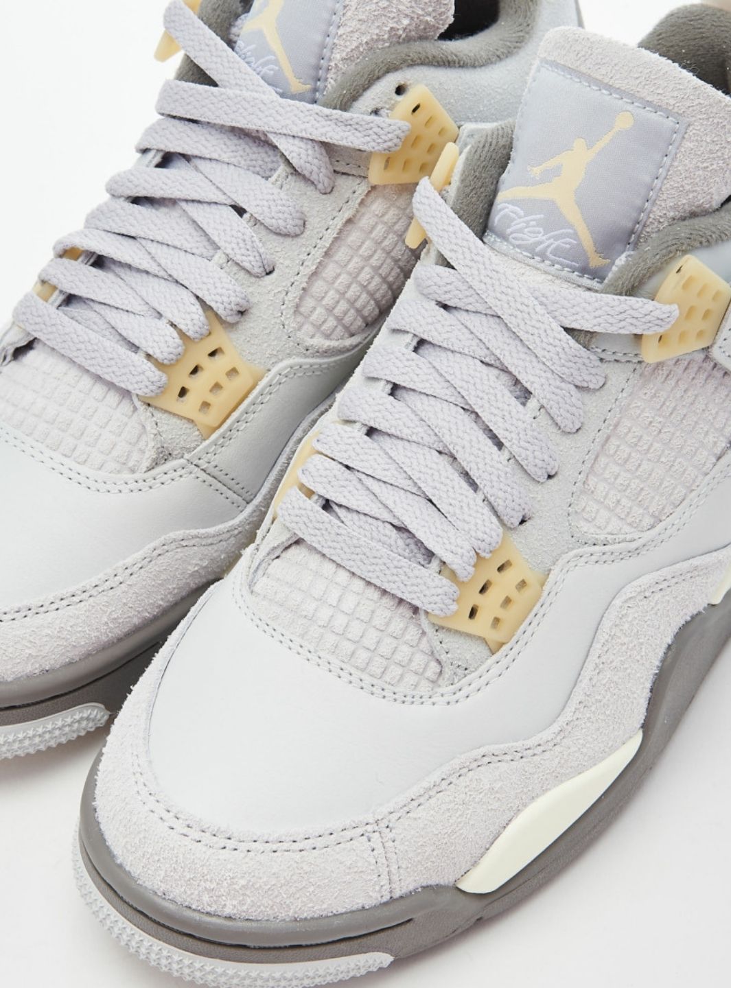 Air Jordan 4 SE Craft Photon Dust