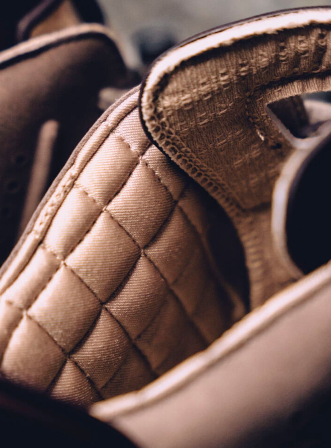 Air Jordan 6 Retro A Ma Maniére Smokey Mauve