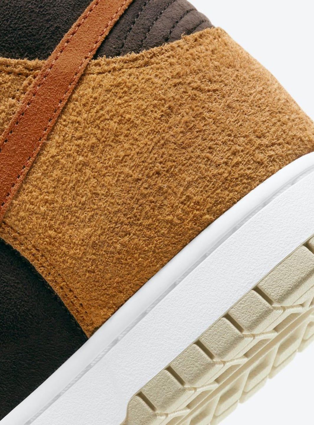 Nike Dunk High PRM Dark Russet