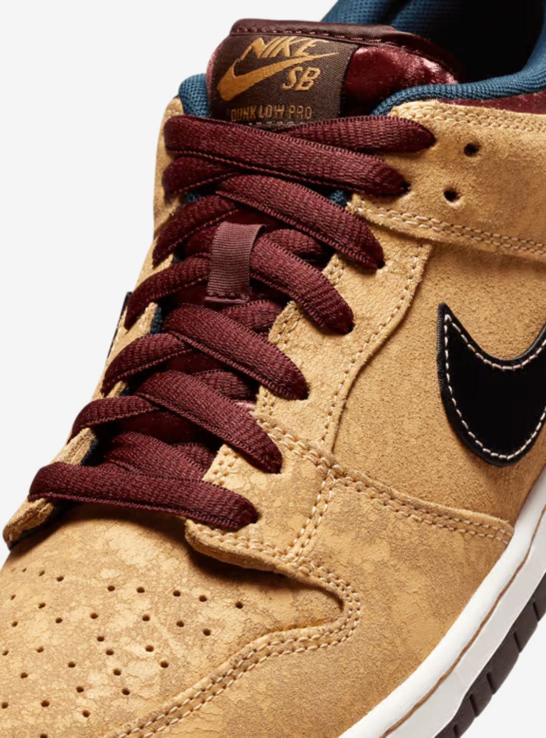 Nike SB Dunk Low City of Cinema
