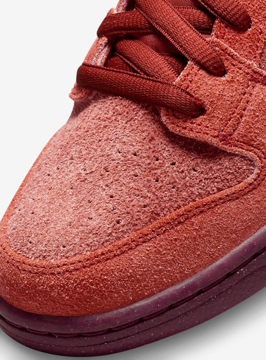 Nike SB Dunk Low Mystic Red Rosewood