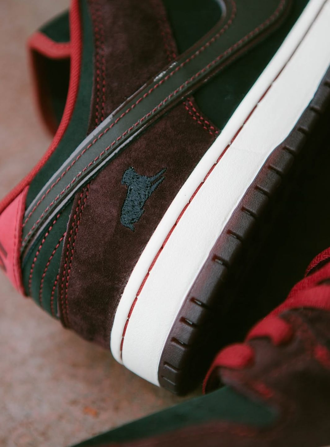 Nike SB Dunk Low Riot Skateshop