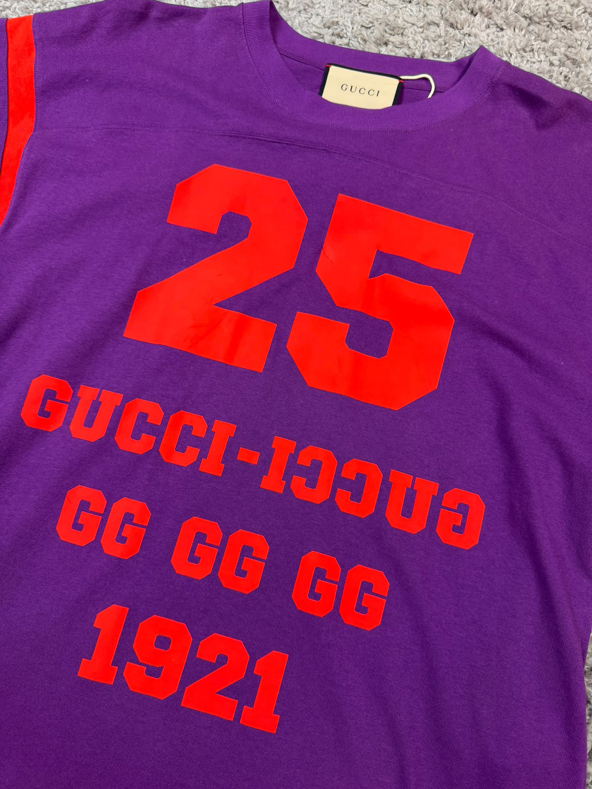 Gucci Football Logo 1921 Maison De L'Amour Purple S - Usata