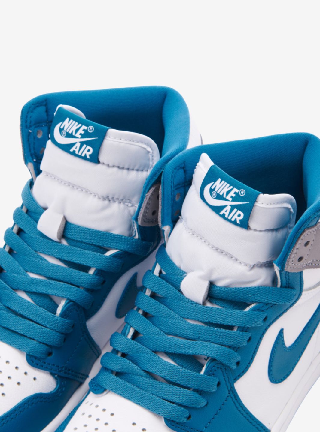 Air Jordan 1 Retro High OG True Blue
