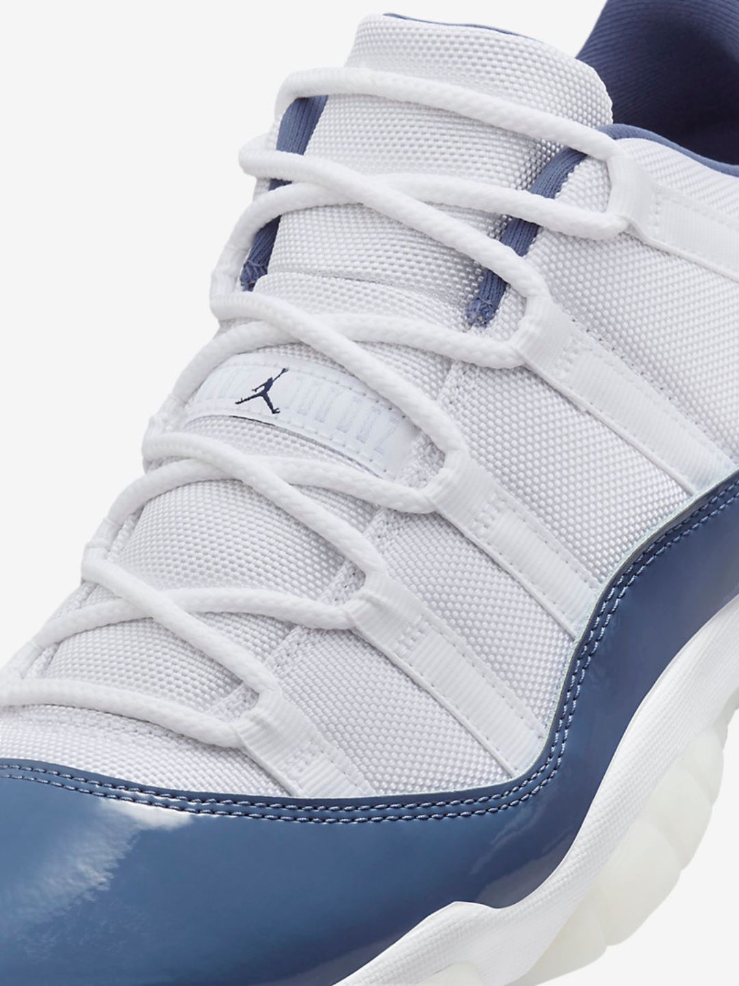 Air Jordan 11 Retro Low Diffused Blue