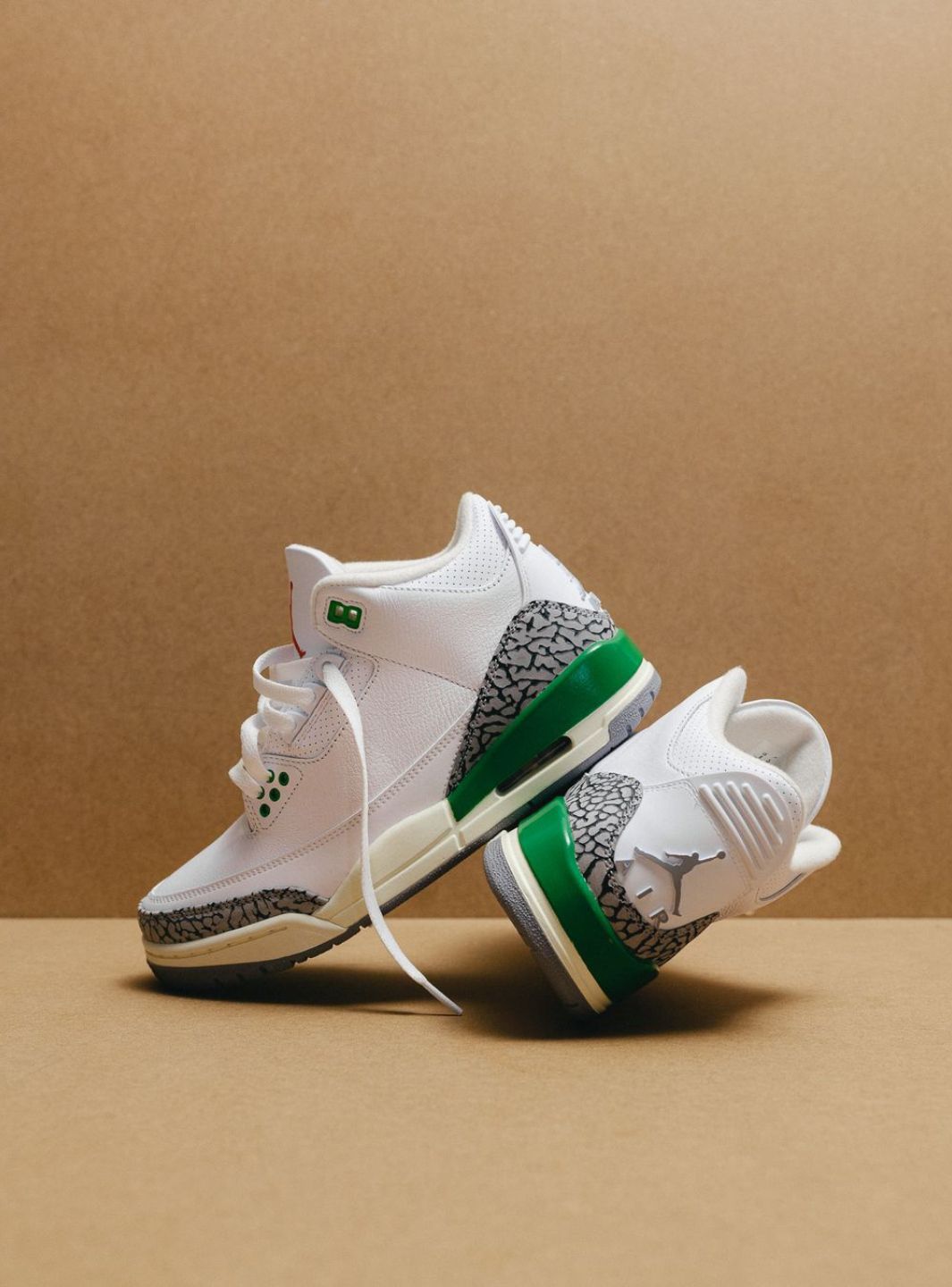 Air Jordan 3 Retro Lucky Green
