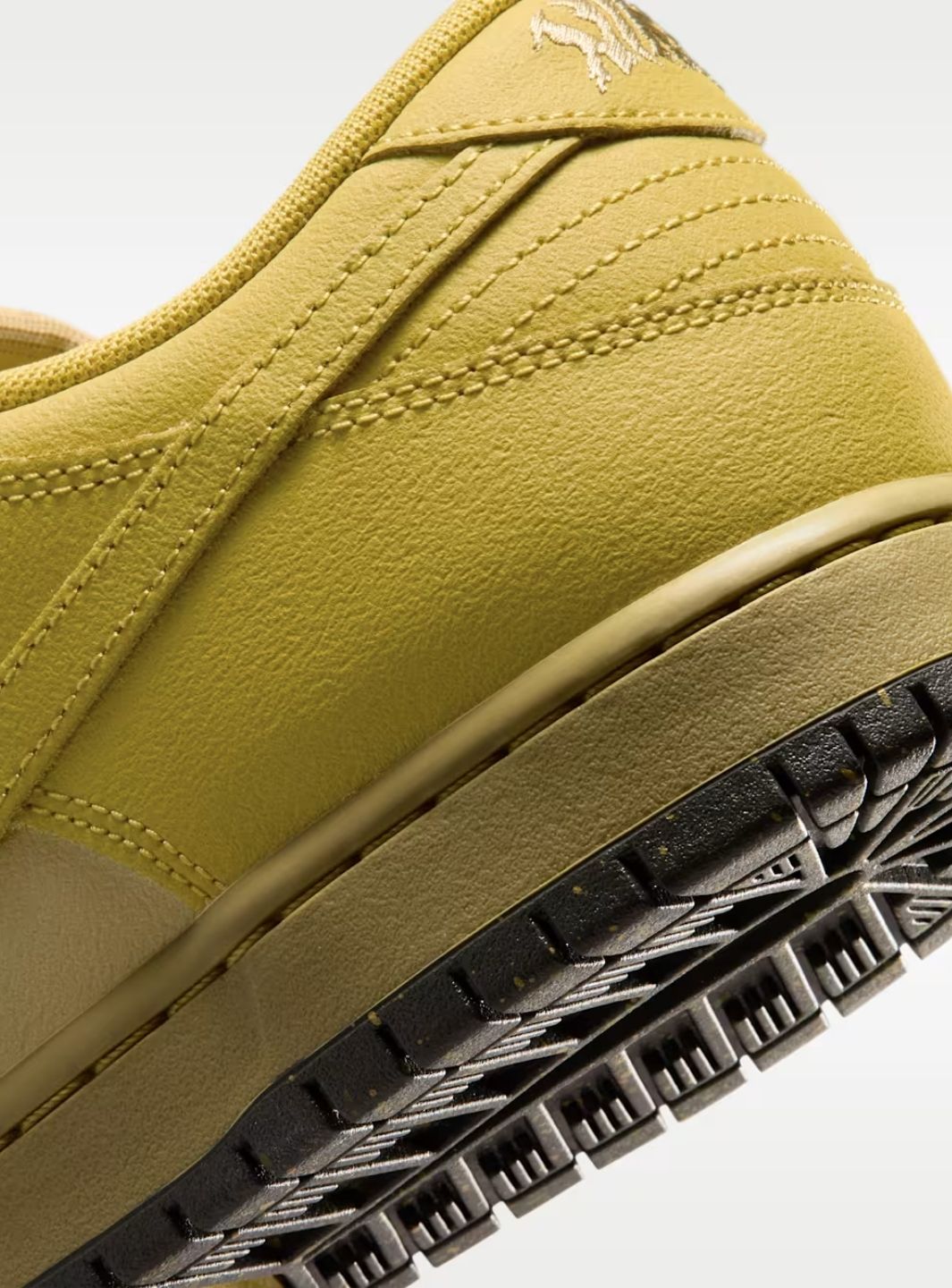 Nike SB Dunk Low Pro Hatch Chili