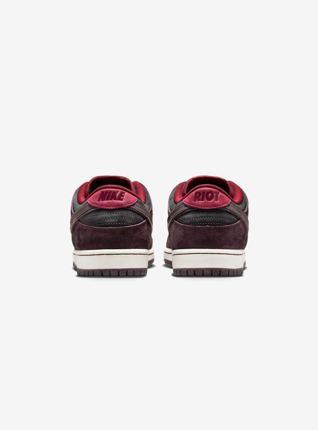 Nike SB Dunk Low Riot Skateshop